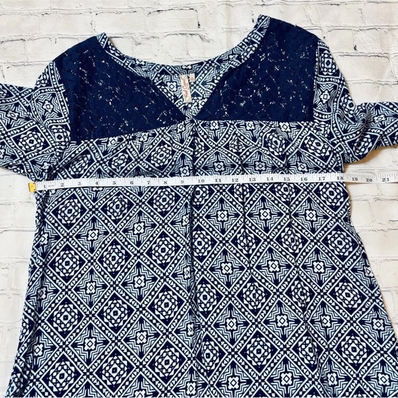 Red Camel Women's Medium Navy Red Floral Bell Sleeved Dress Boho Festival - Picture 6 of 10